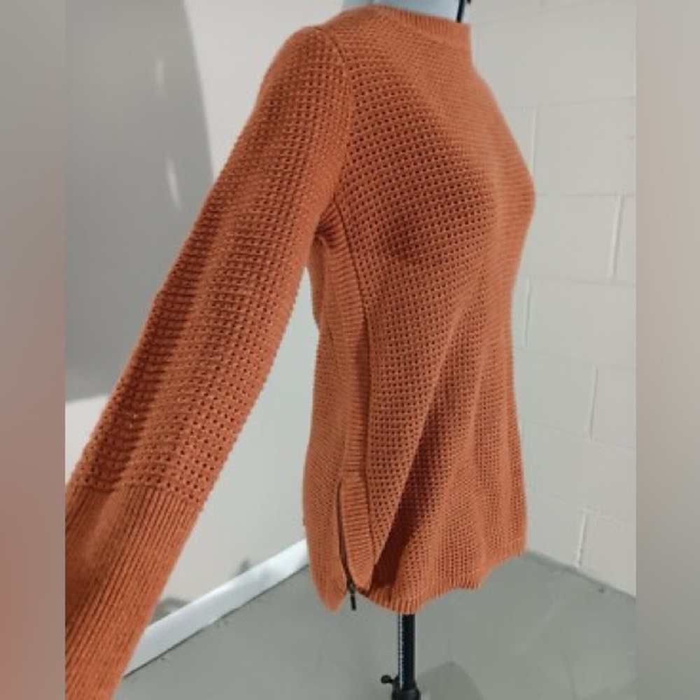 *3 for $10* Dakini Women’s large Sweater Knit
